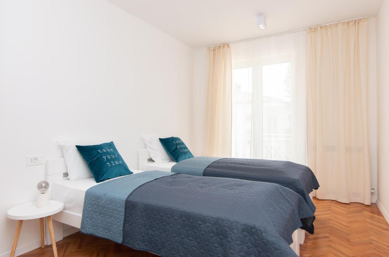 The Rose Garden Apartments Portoroz Exterior photo